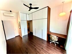 Landbay Condominium (D16), Condominium #524064141